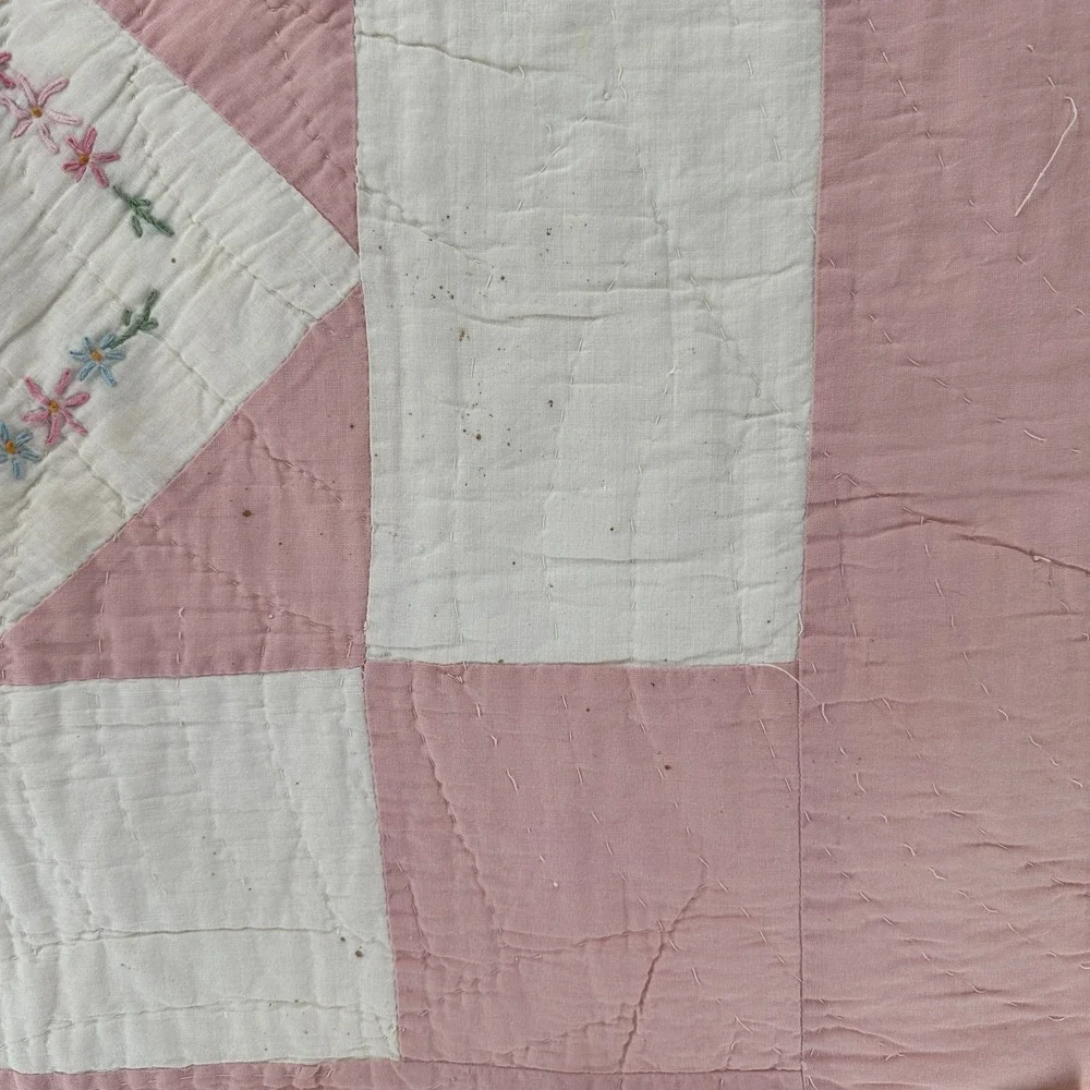 Antique‎ Vintage Handstitched Pieced Quilt Pink & White Baby Blanket 60X77